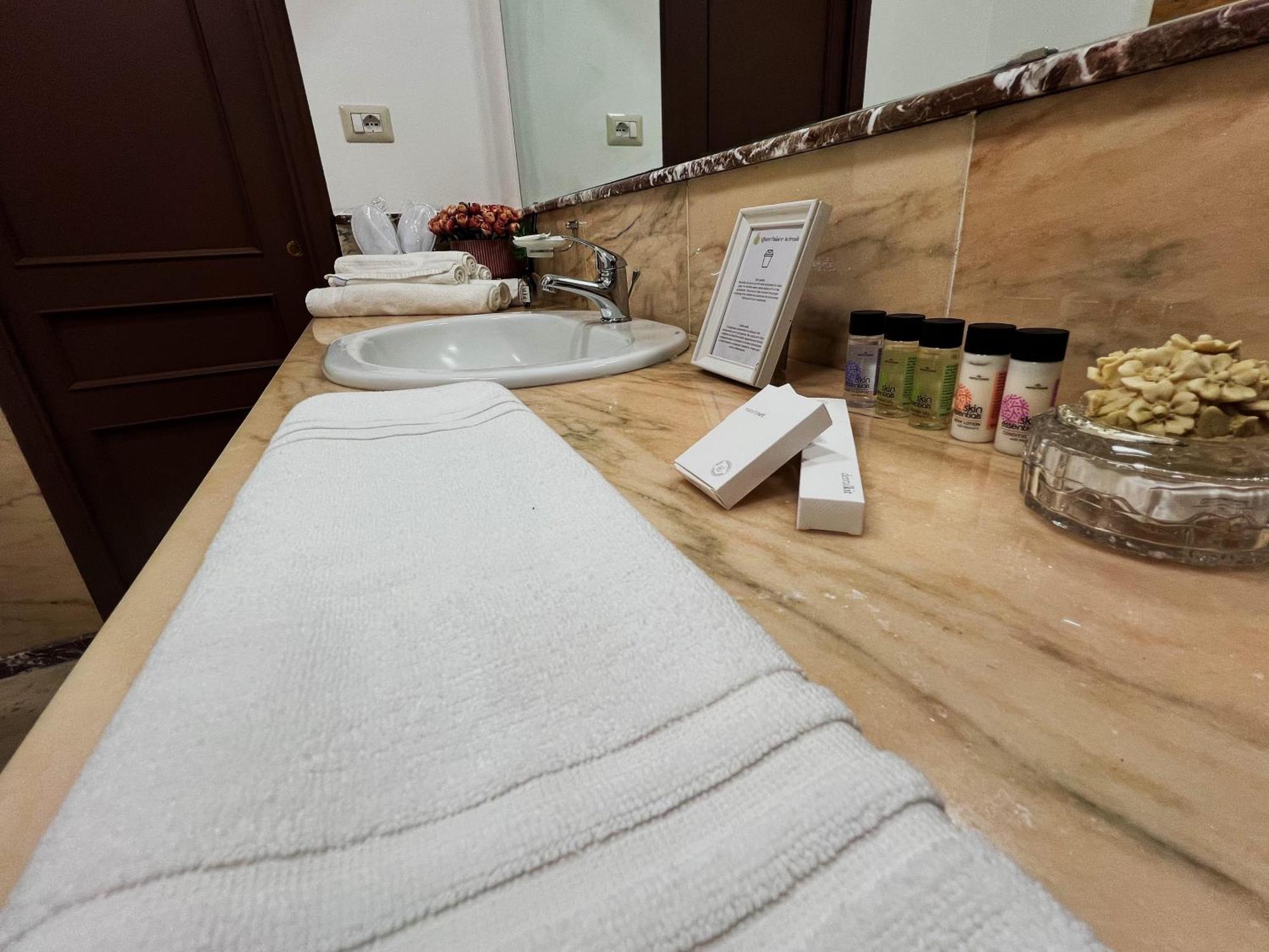 Allure Palace Acireale Eksteriør bilde